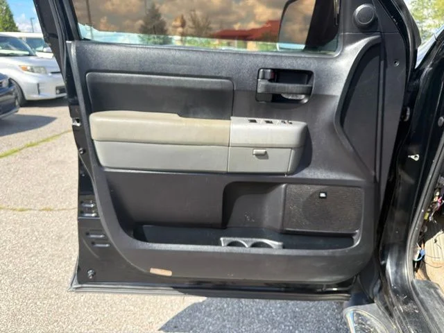 Used 2008 Black Toyota Base image 16
