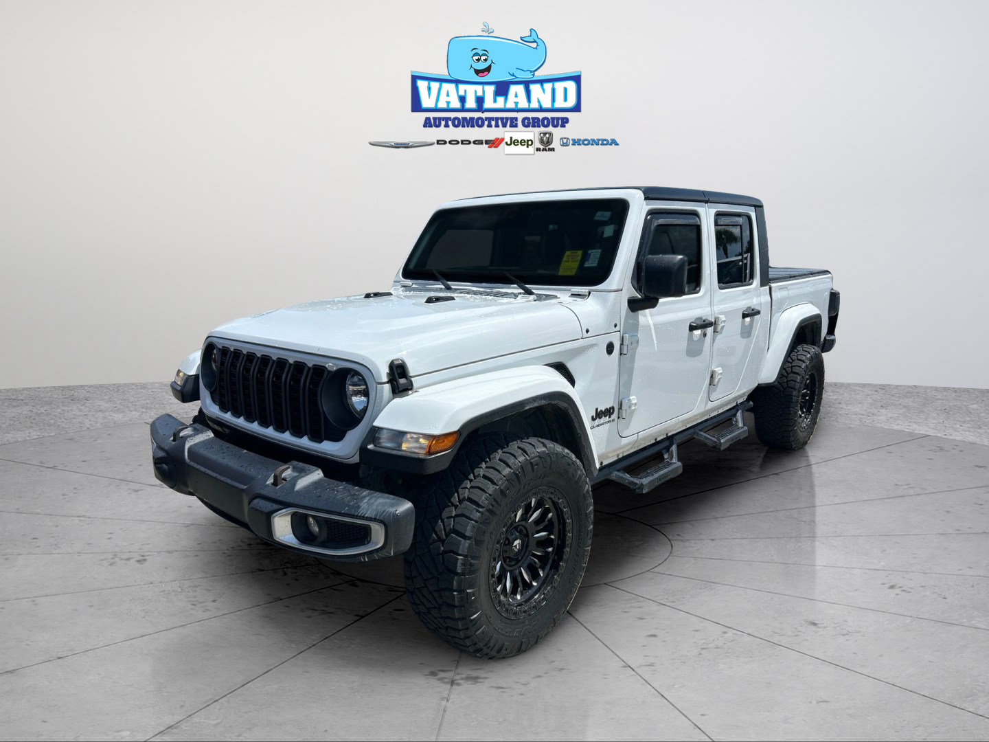 Used 2024 White Jeep Sport S image 1