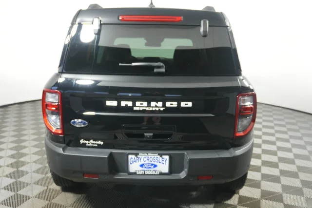 Used 2023 Shadow Black Ford Outer Banks image 4