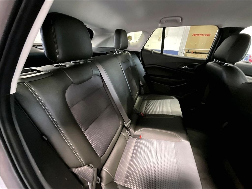 Used 2025 Gray Chevrolet LT image 16