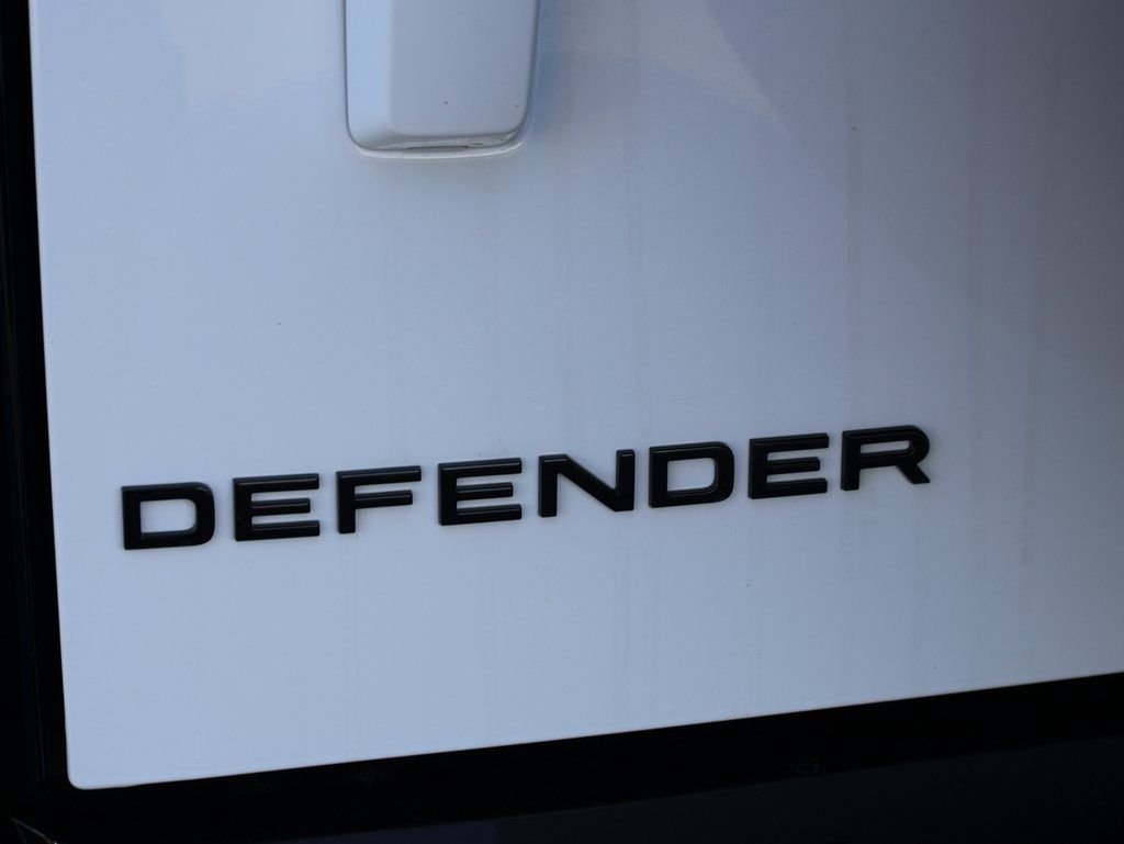 New 2026 Fuji White Land Rover S image 8