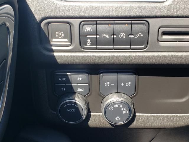 Used 2022 Gray Chevrolet LT image 22