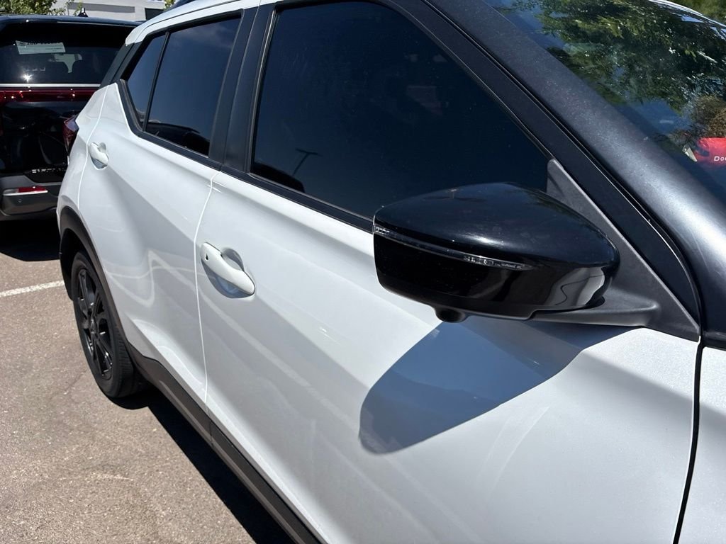Used 2023 White Nissan SR image 12