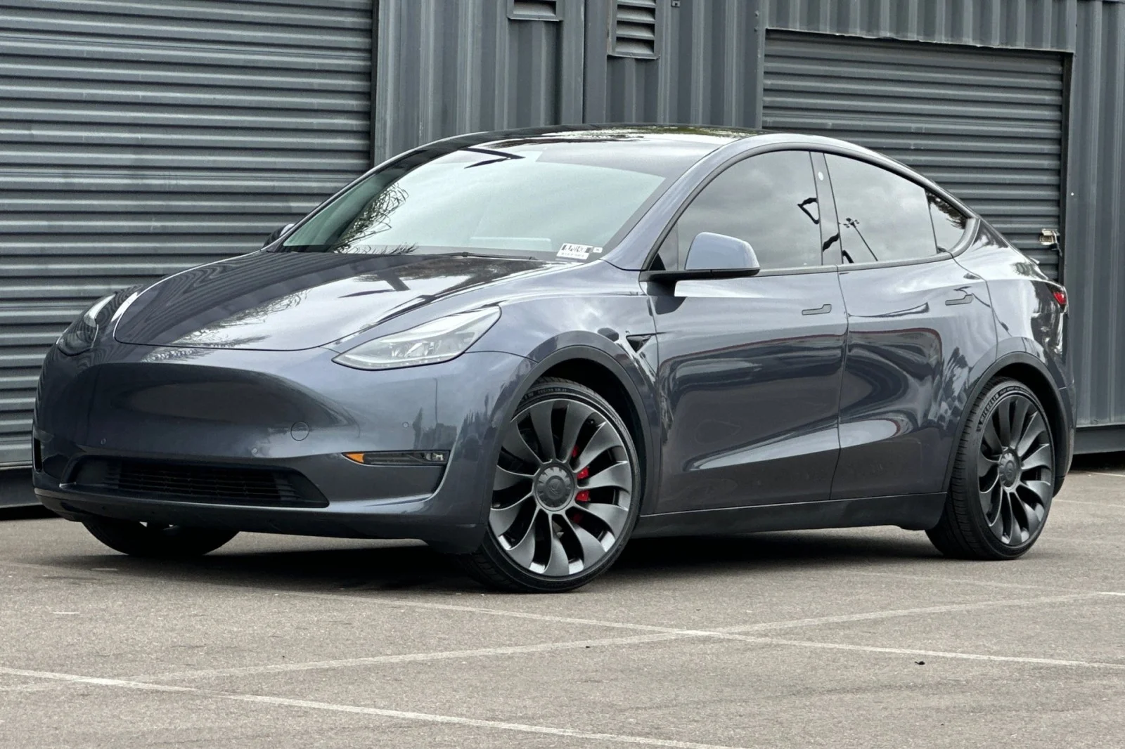 2022 Tesla Model Y Performance Dual Motor All-Wheel Drive's photo