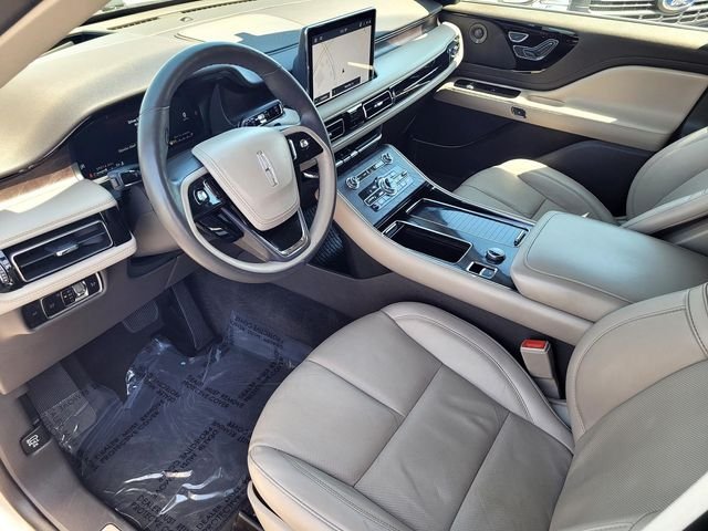 Used 2023 White Lincoln Reserve image 10