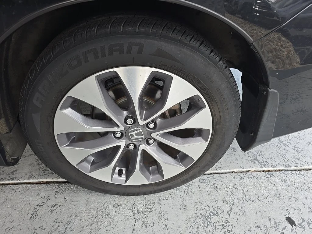 Used 2015  Honda EX-L image 11