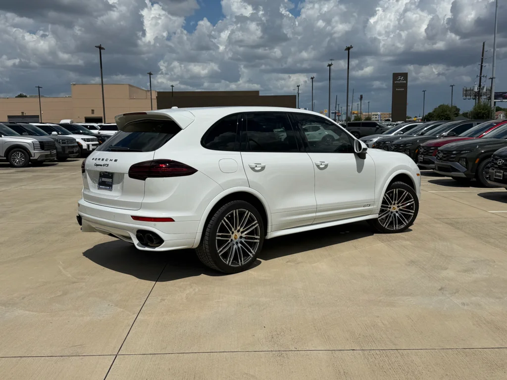 Used 2017  Porsche GTS image 6