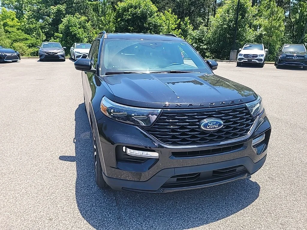 2022 Ford Explorer ST-LINE RWD's photo