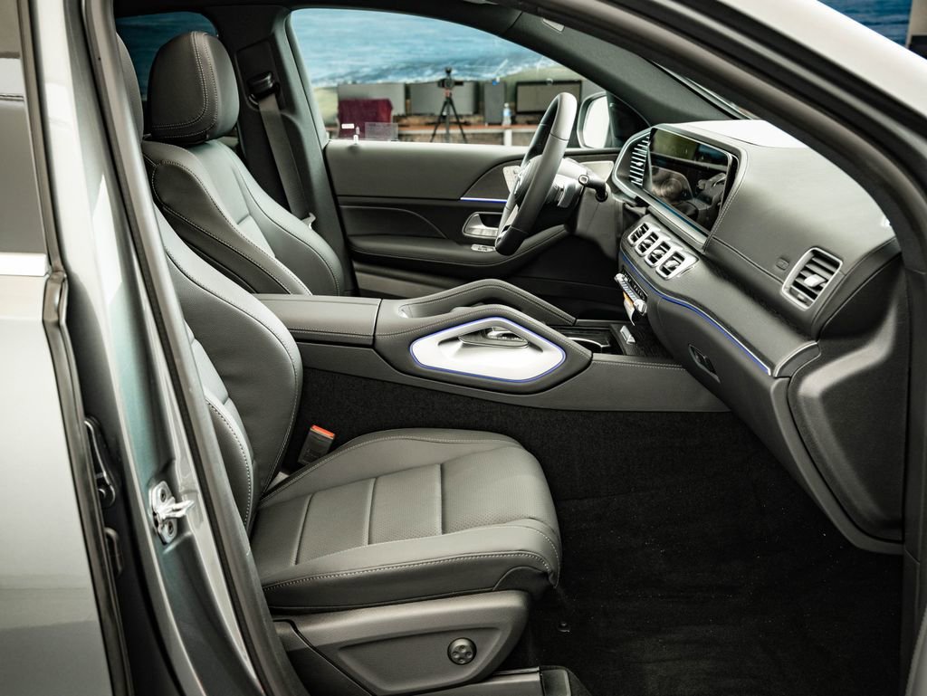 New 2026 Selenite Grey Metallic Mercedes-Benz GLE 450 Coupe image 24