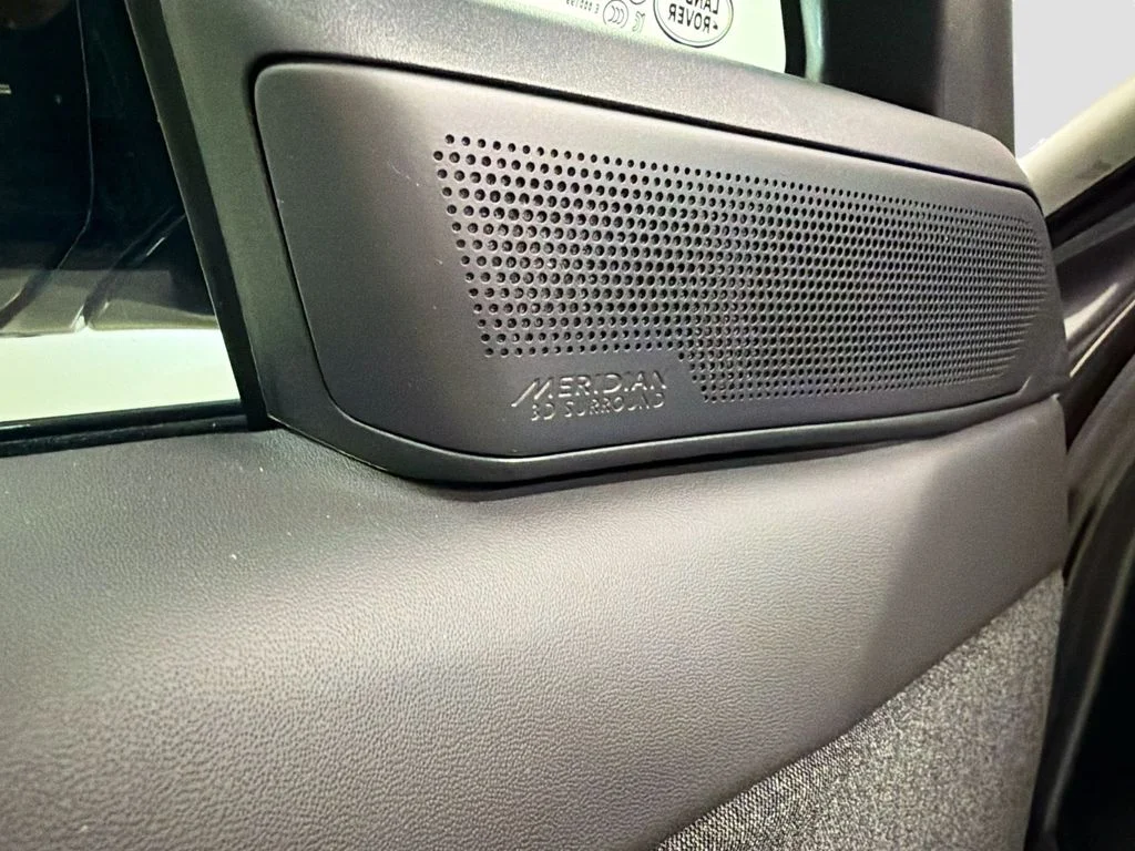 New 2026 Carpathian Gray Premium Metallic Land Rover SE image 20