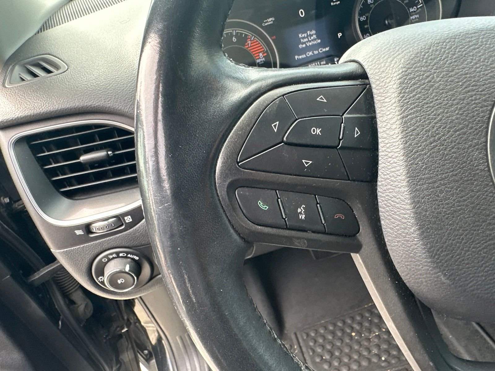 Used 2019 Diamond Black Crystal Pearlcoat Jeep Trailhawk image 29