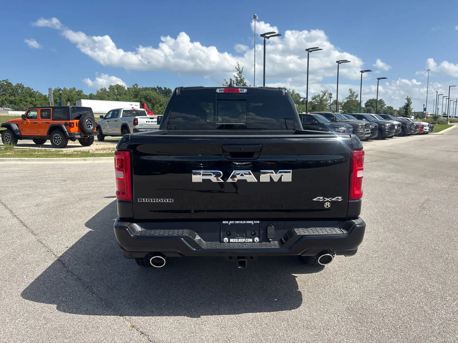 New 2026 Diamond Black Crystal Pearl-Coat Exterior Paint RAM Big Horn image 10