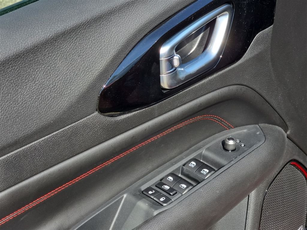 New 2026 Red Hot Pearl-Coat Exterior Paint Jeep Trailhawk image 20