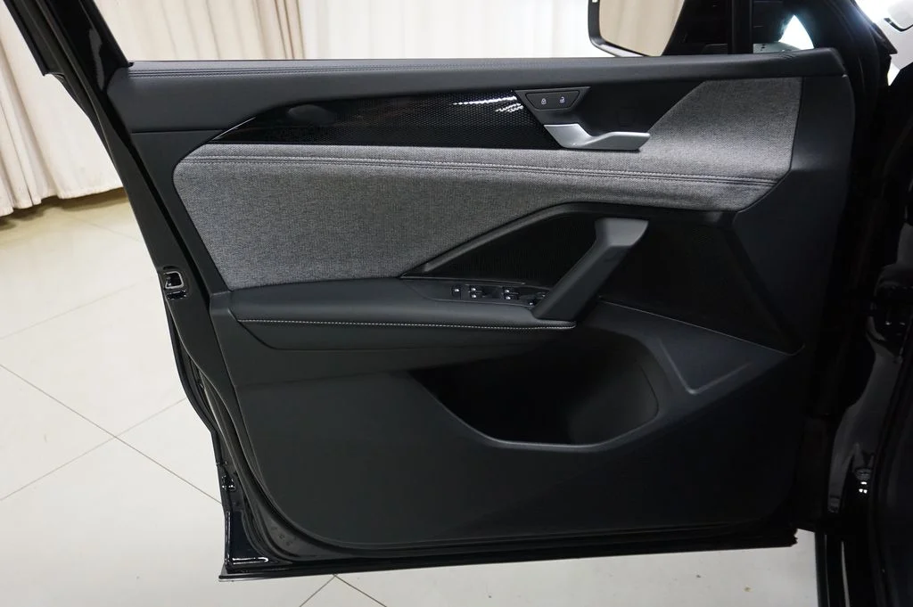 New 2026 Deep Black Volkswagen 2.0T S image 25