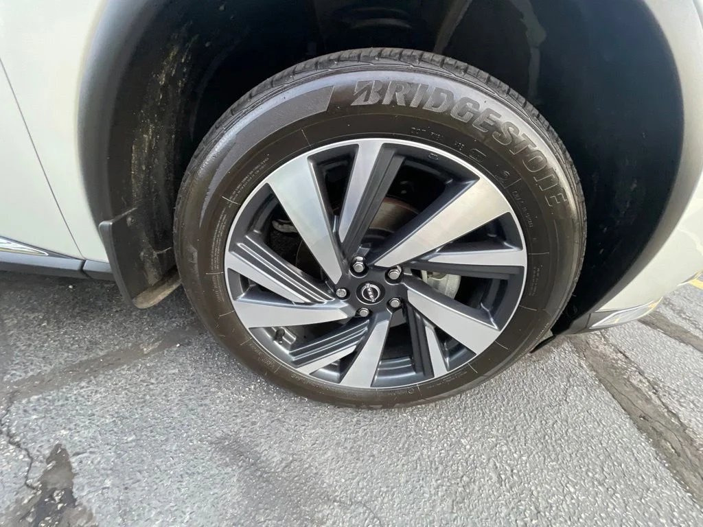 Certified Used 2024 White Nissan SL image 32