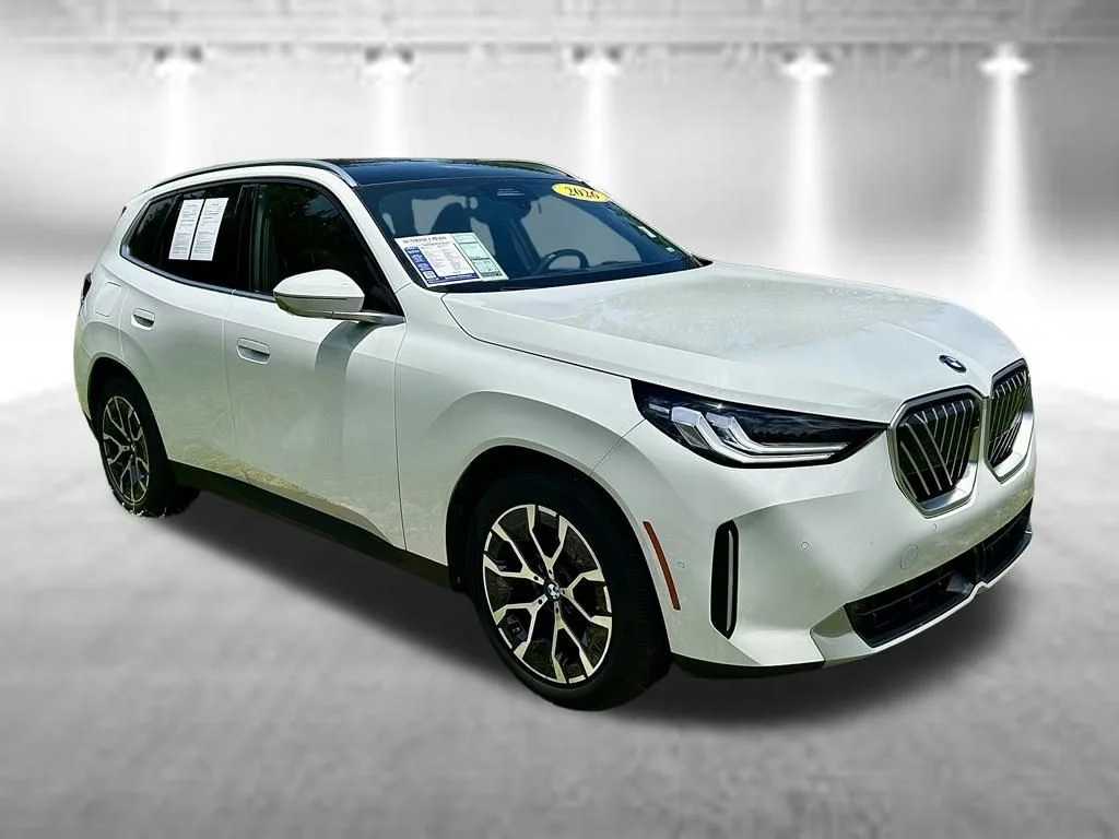 Certified Used 2026 Alpine White BMW 30 xDrive image 3