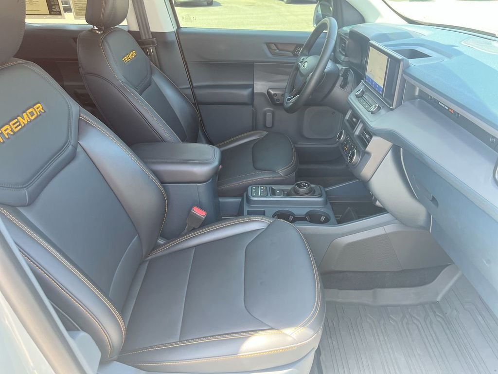 Used 2024 Green Ford Lariat image 10
