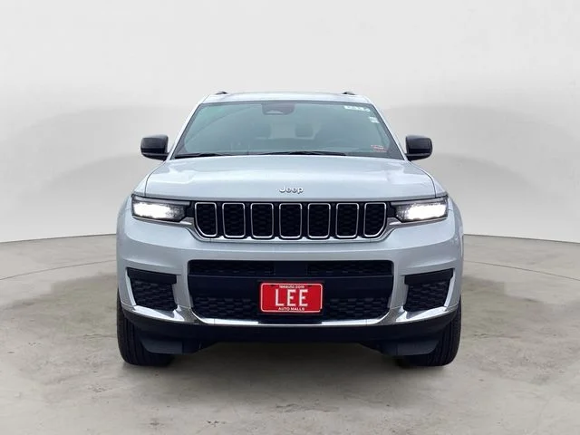 New 2026 Silver Zynith Jeep L LAREDO X 4X4 image 9