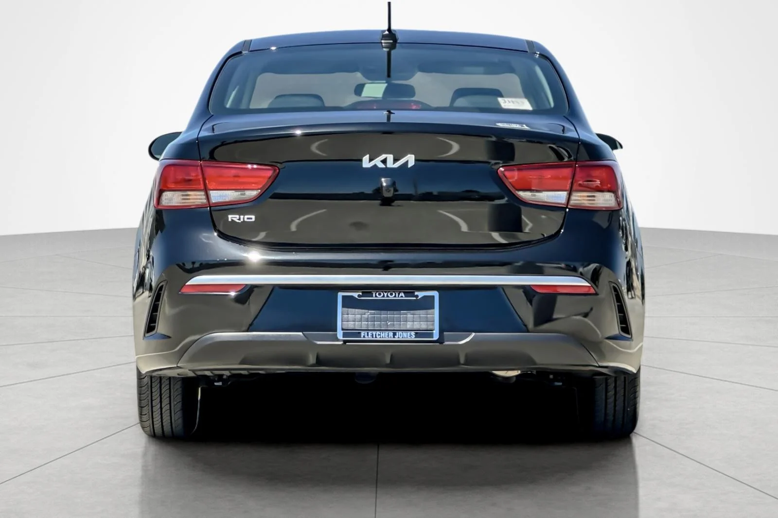 Used 2022 BLACK Kia LX image 4
