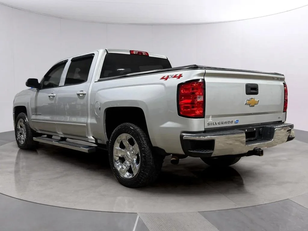 Certified Used 2018 SILVER ICE METALLIC Chevrolet LT image 5