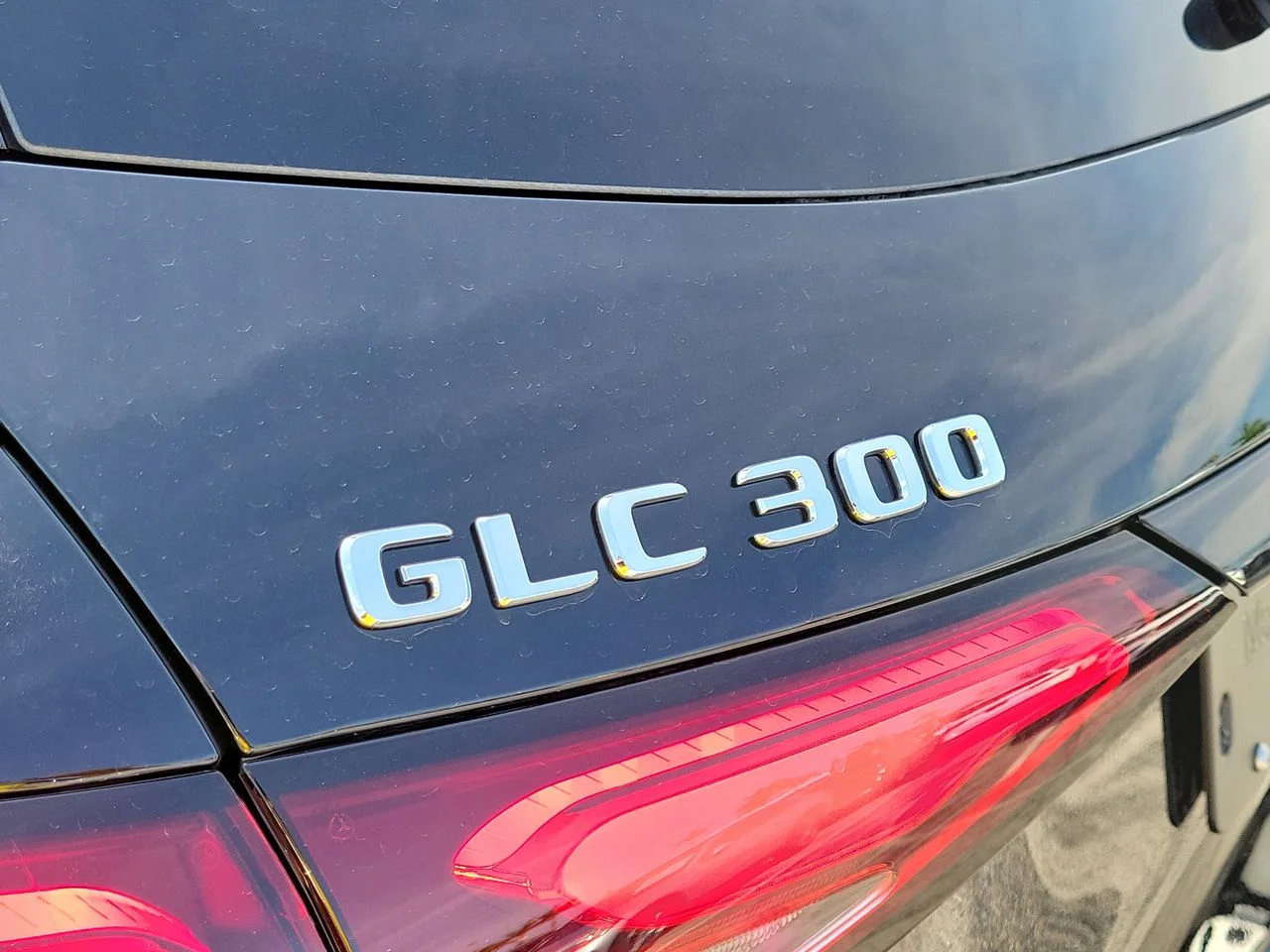 New 2026 Black Mercedes-Benz GLC 300 image 7