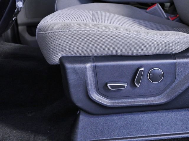 Used 2018 Gray Ford XLT image 17