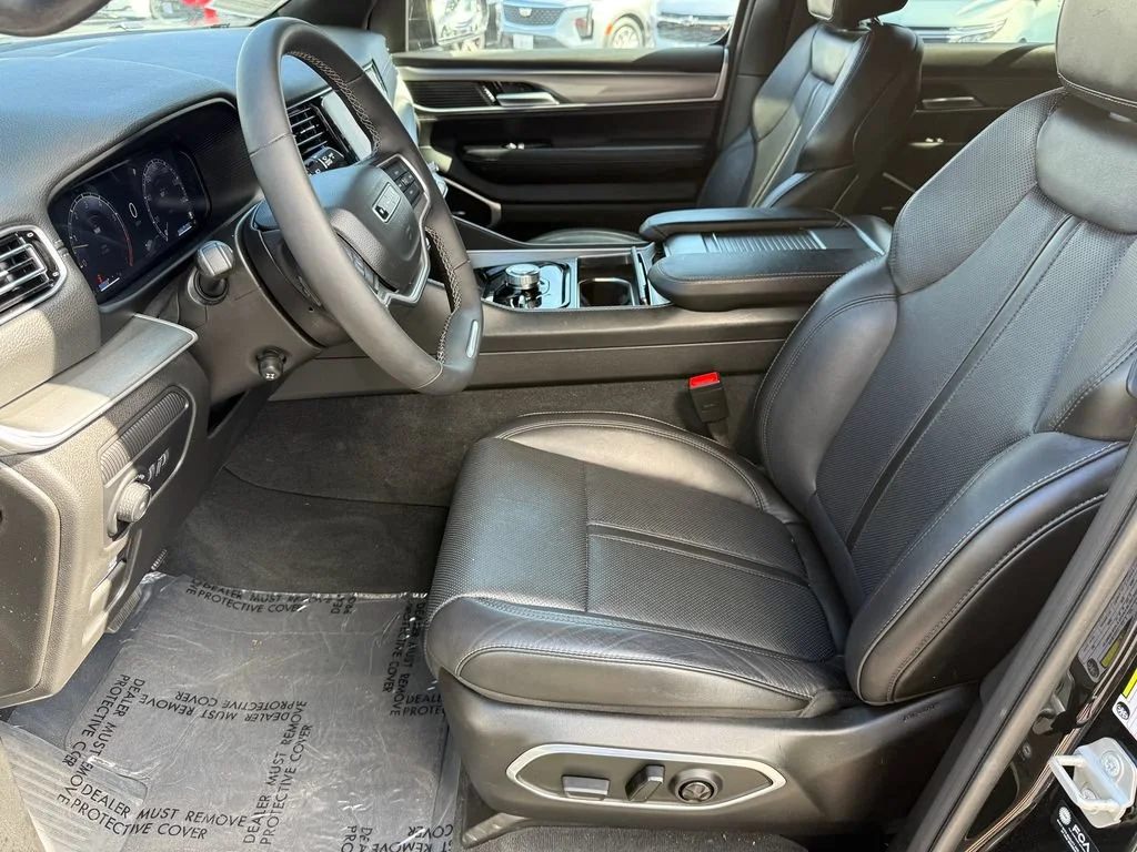 Used 2025 Black Jeep Series II image 24