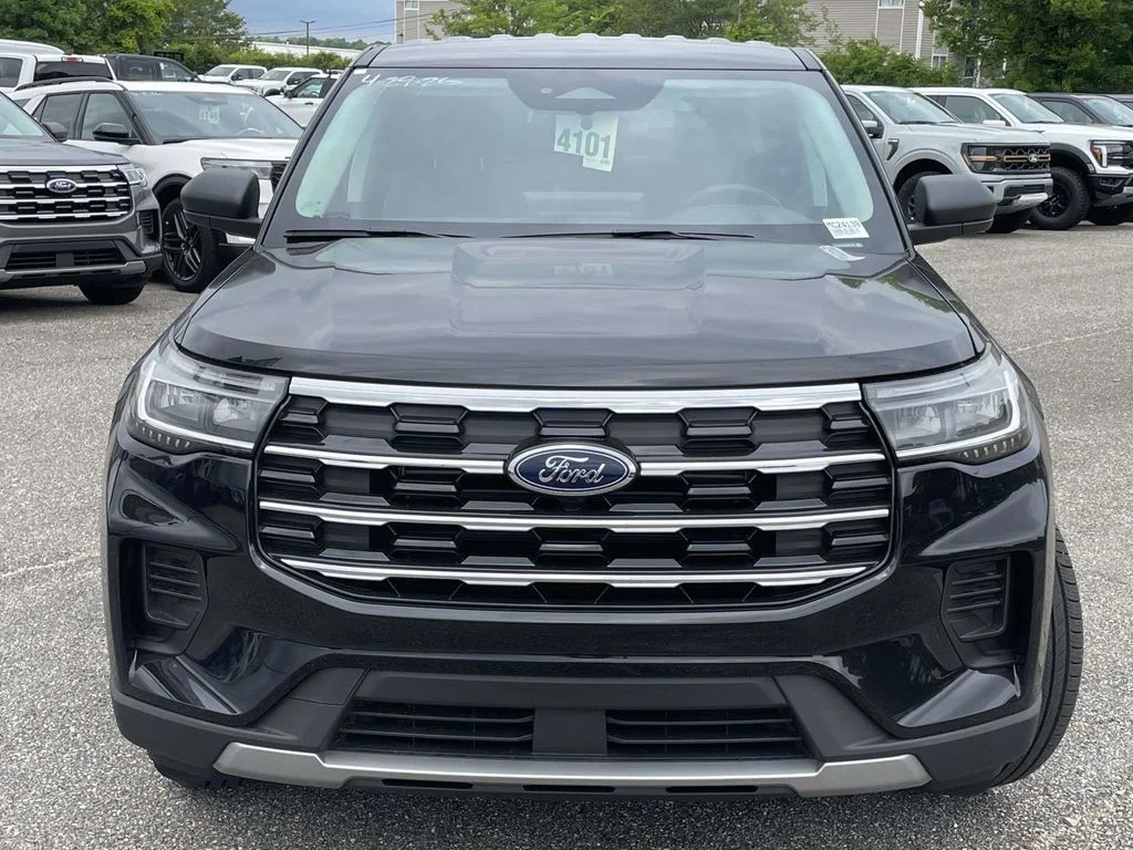 New 2026 Agate Black Metallic Ford Active 100A image 8