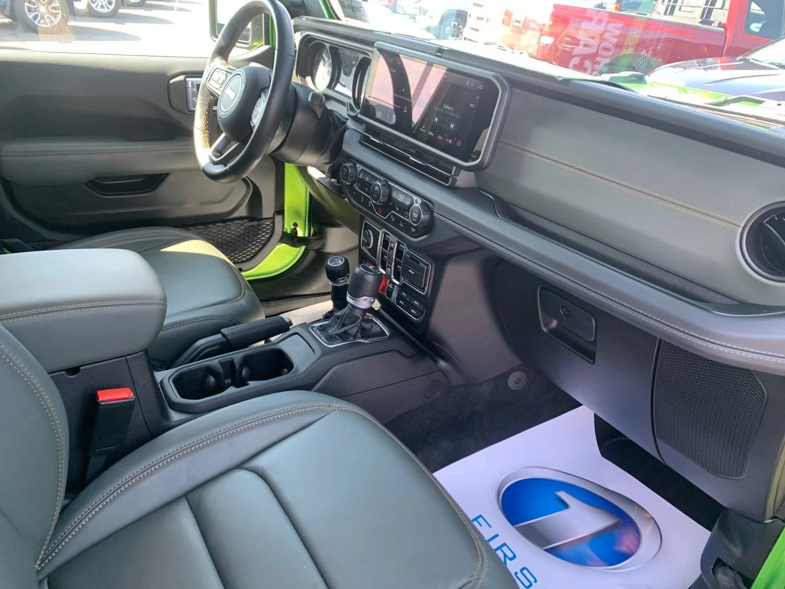 Used 2025 Green Jeep Mojave X image 17