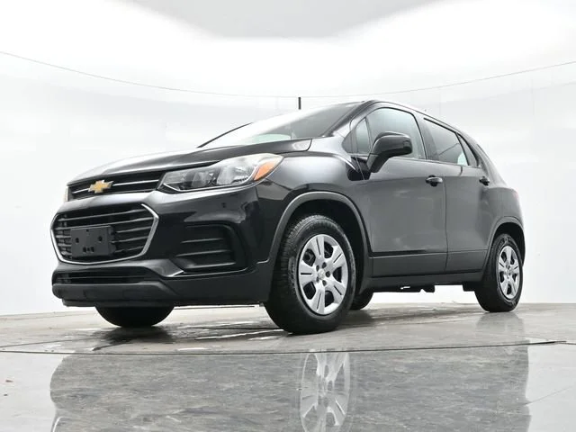 Used 2017 MOSAIC BLACK METALLIC Chevrolet LS image 22