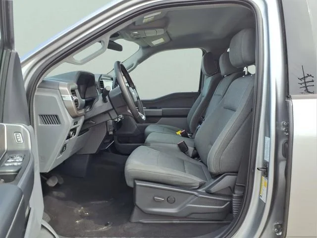 Used 2025  Ford Y image 16