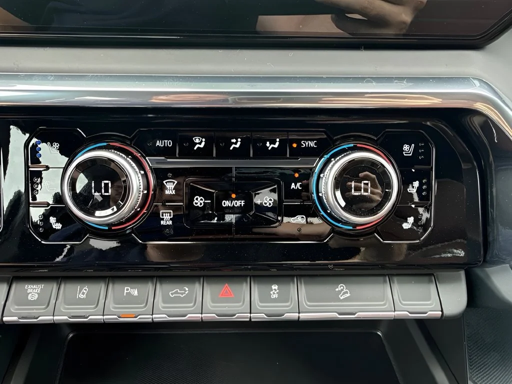 New 2026 Glacier White Tricoat GMC Denali Ultimate image 19