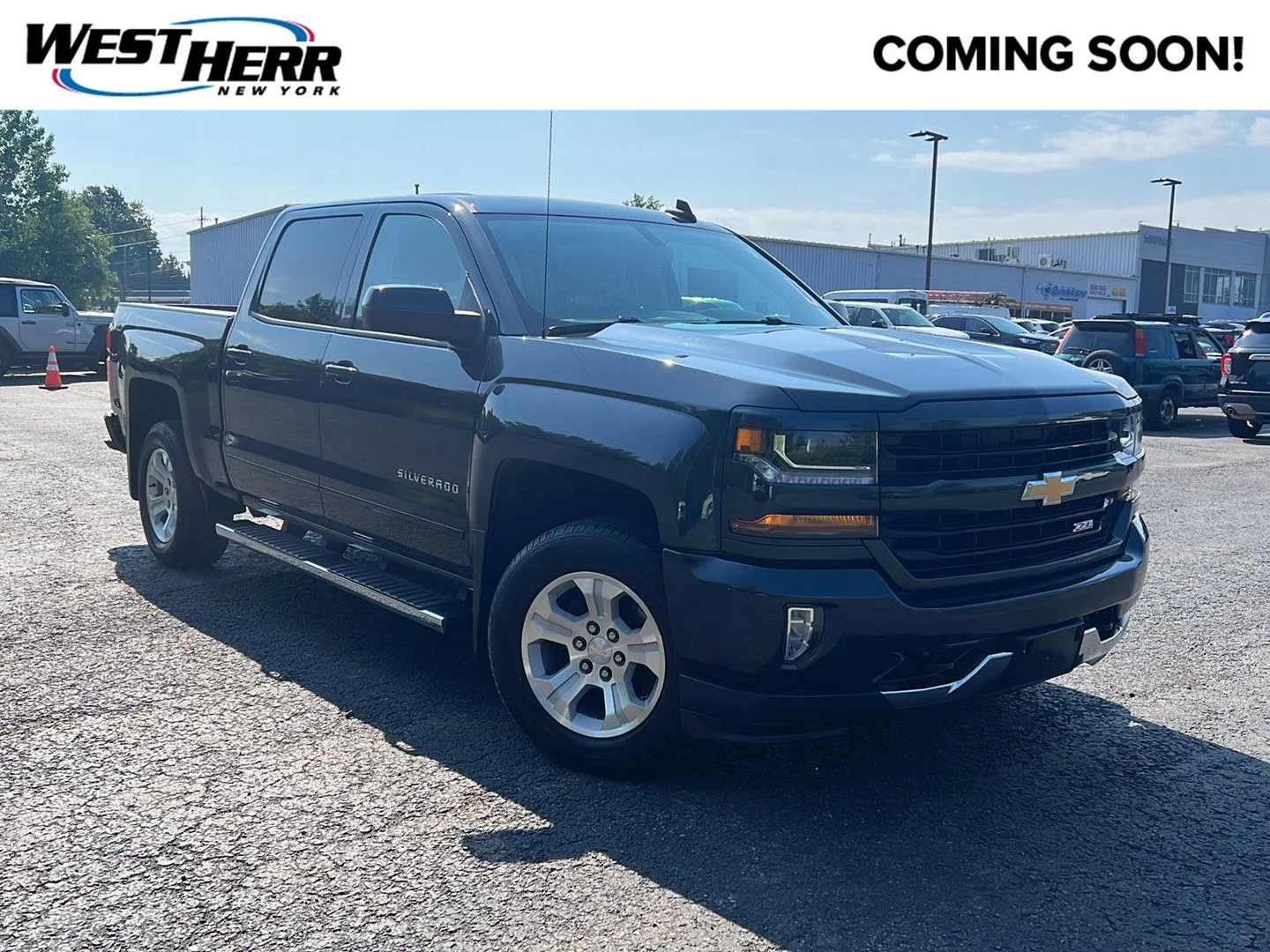 Used 2018 Graphite Metallic Chevrolet LT image 1