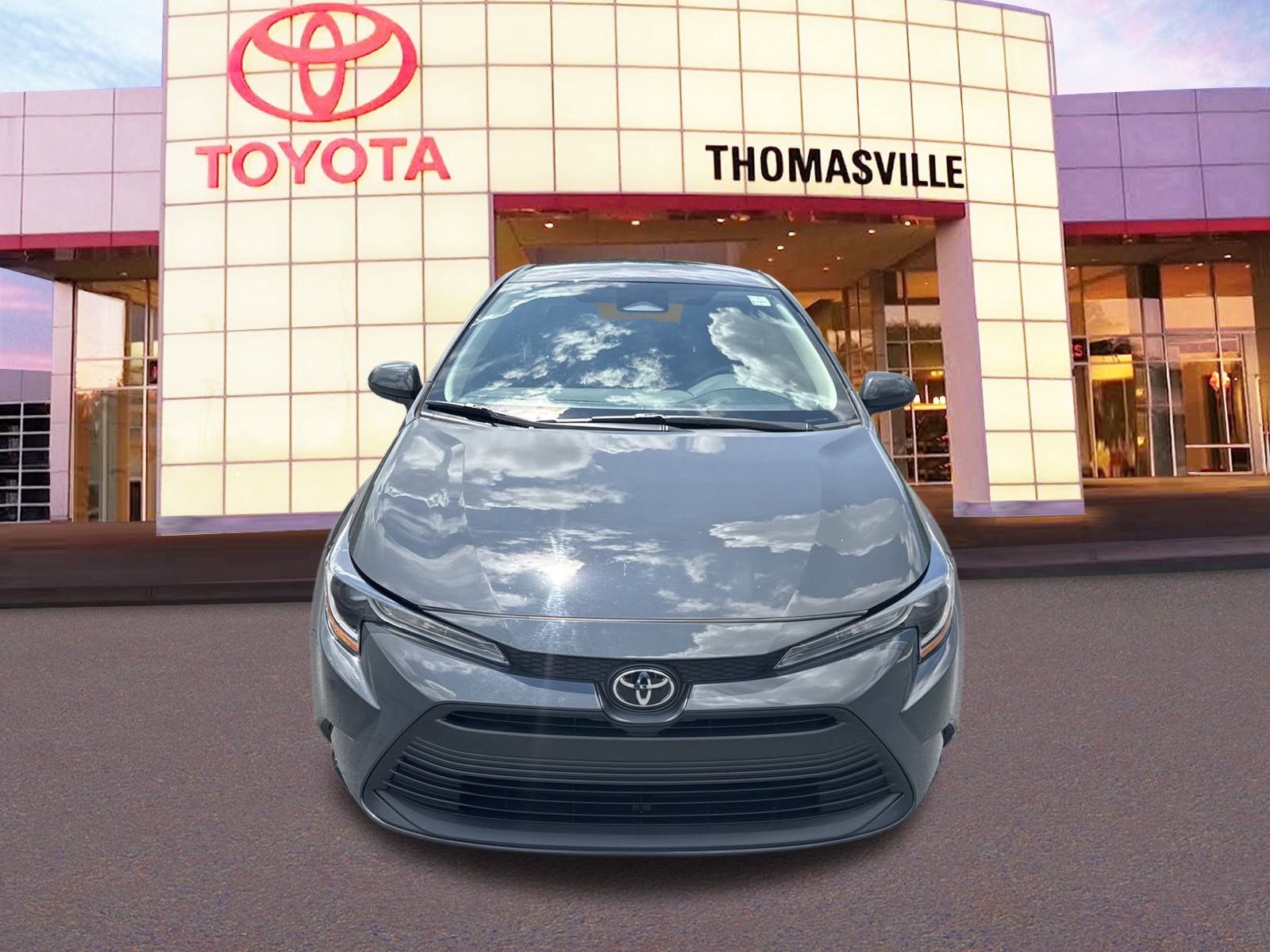 Used 2024  Toyota  image 2