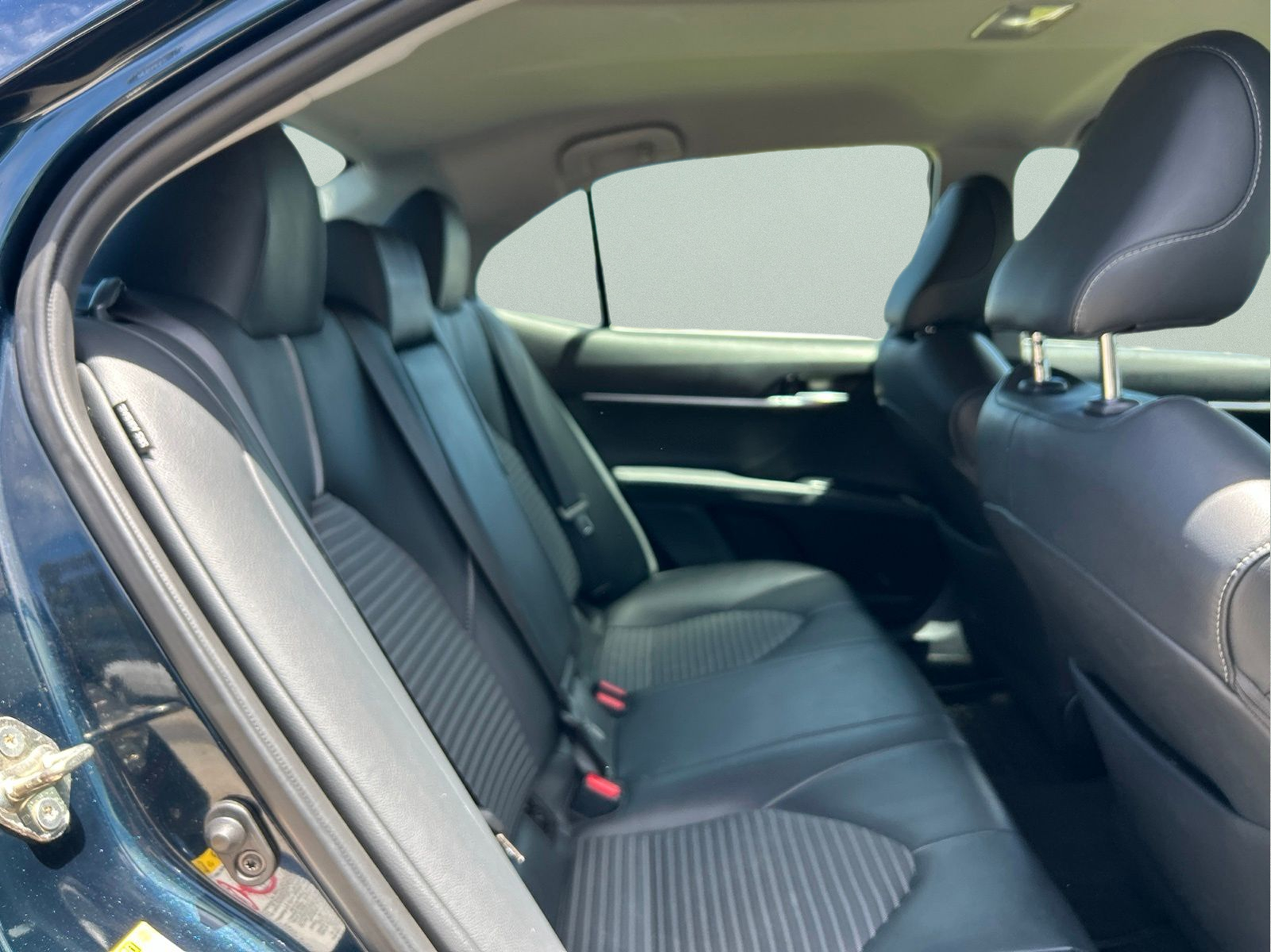 Used 2019 Blue Toyota SE image 11