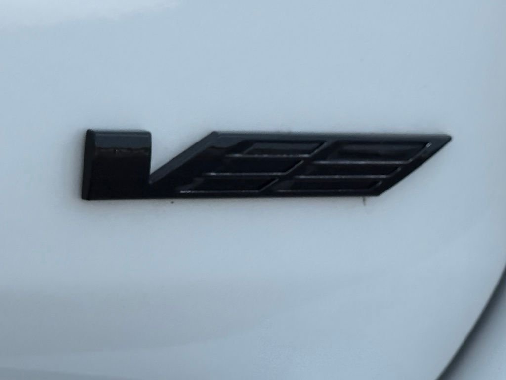 Used 2025 White Cadillac V-Series image 11