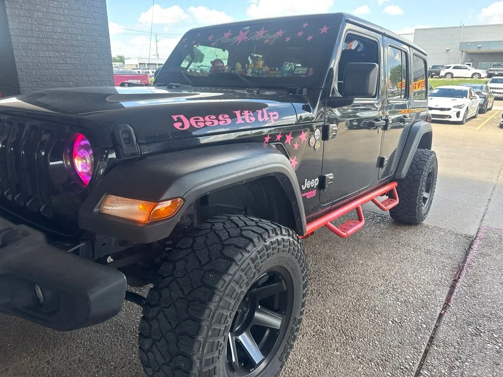 Used 2019 Black Jeep Unlimited Sport S image 8
