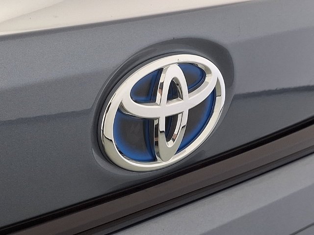 Used 2025  Toyota LE image 35