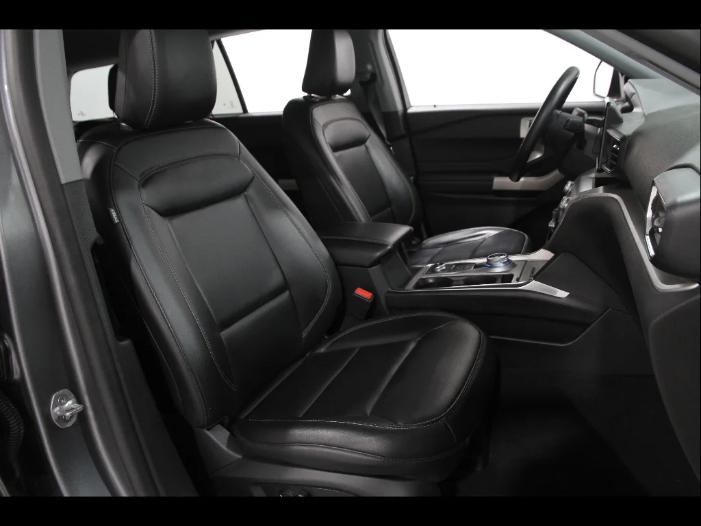 Certified Used 2022 Carbonized Gray Ford XLT image 18