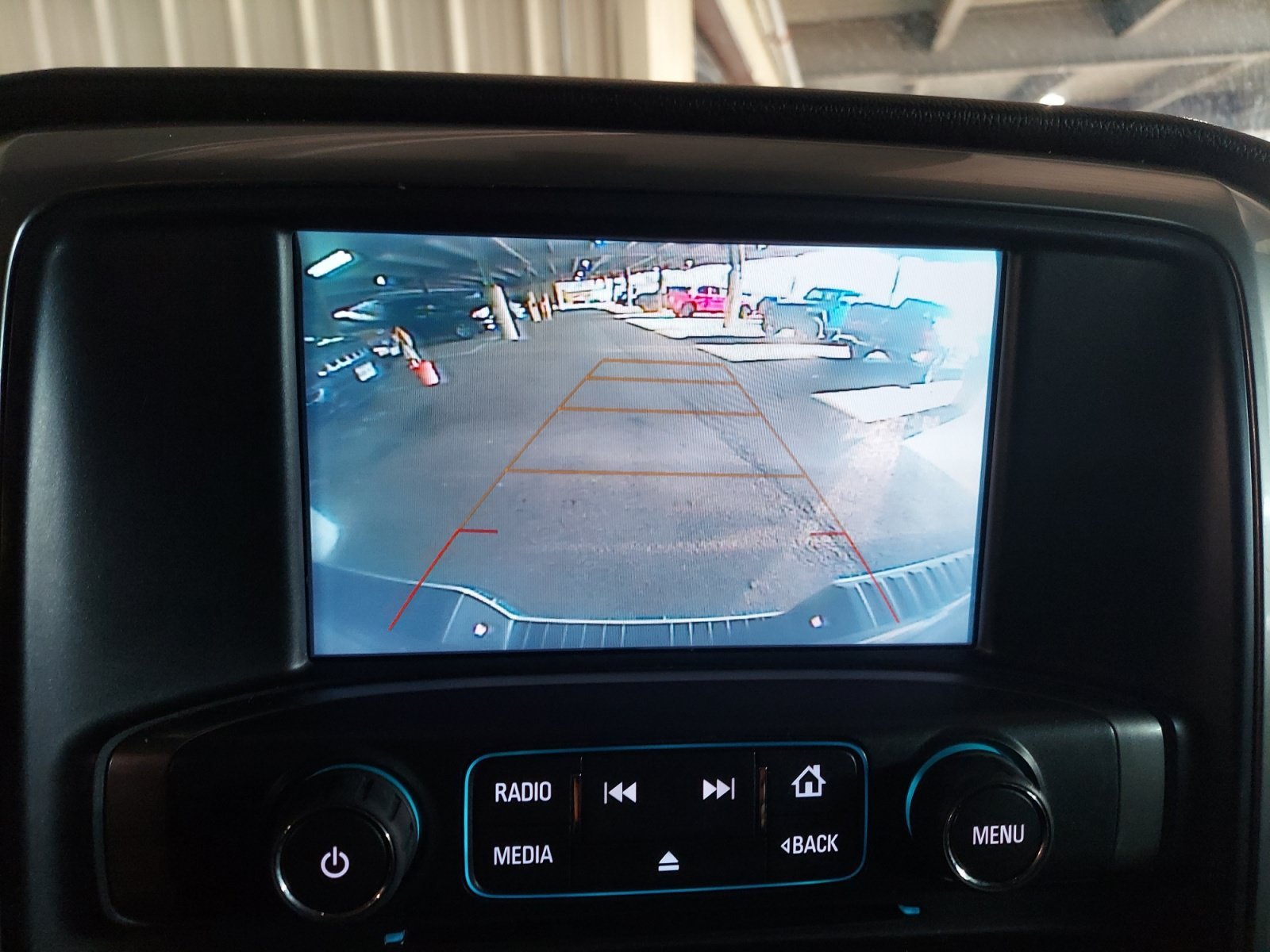 Used 2018 Iridescent Pearl Tricoat Chevrolet LT image 15