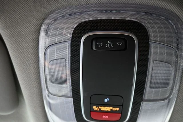 Used 2023 Silver Hyundai SEL image 26