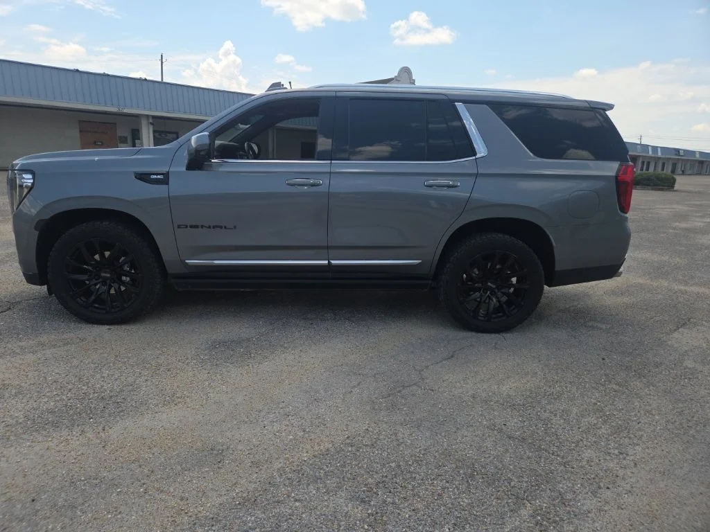 Used 2021 Gray GMC Denali image 10