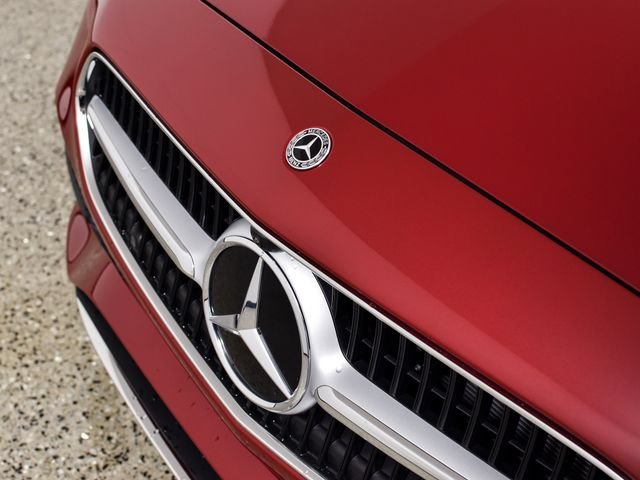 New 2026 MANUFAKTUR Patagonia Red Metallic Mercedes-Benz C 300 image 49