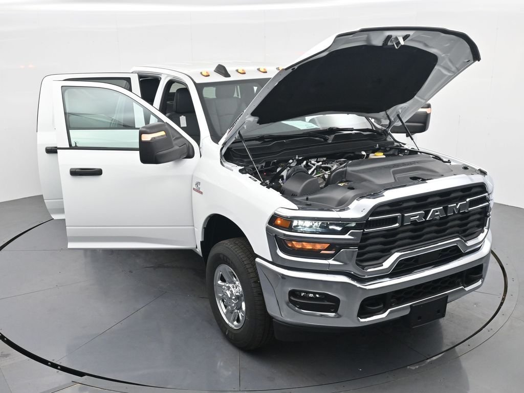 New 2026 Bright White Clear-Coat Exterior Paint RAM Tradesman image 43