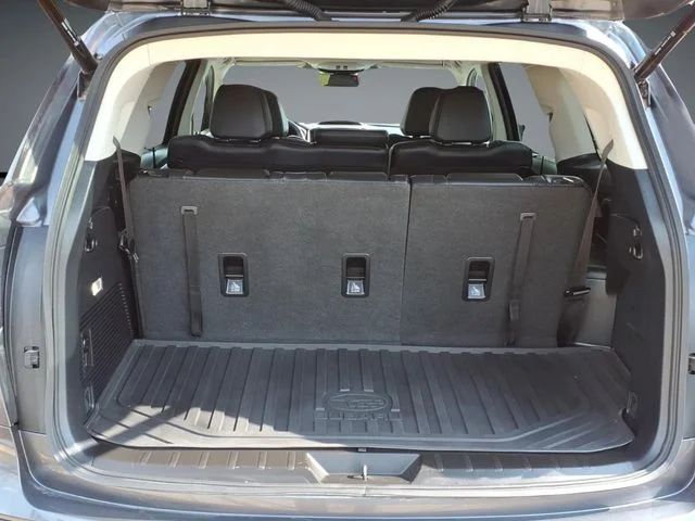 2025 Subaru Ascent Limited - Photo 33