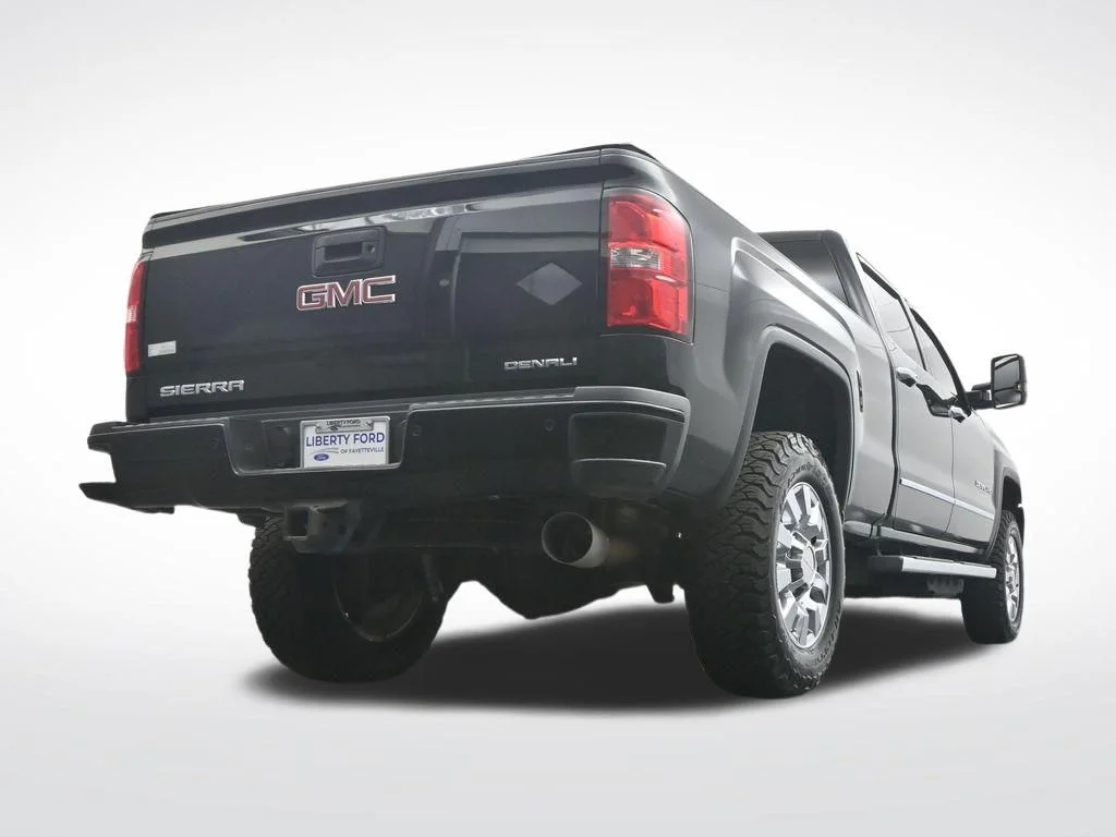 Used 2019 Black GMC Denali image 36