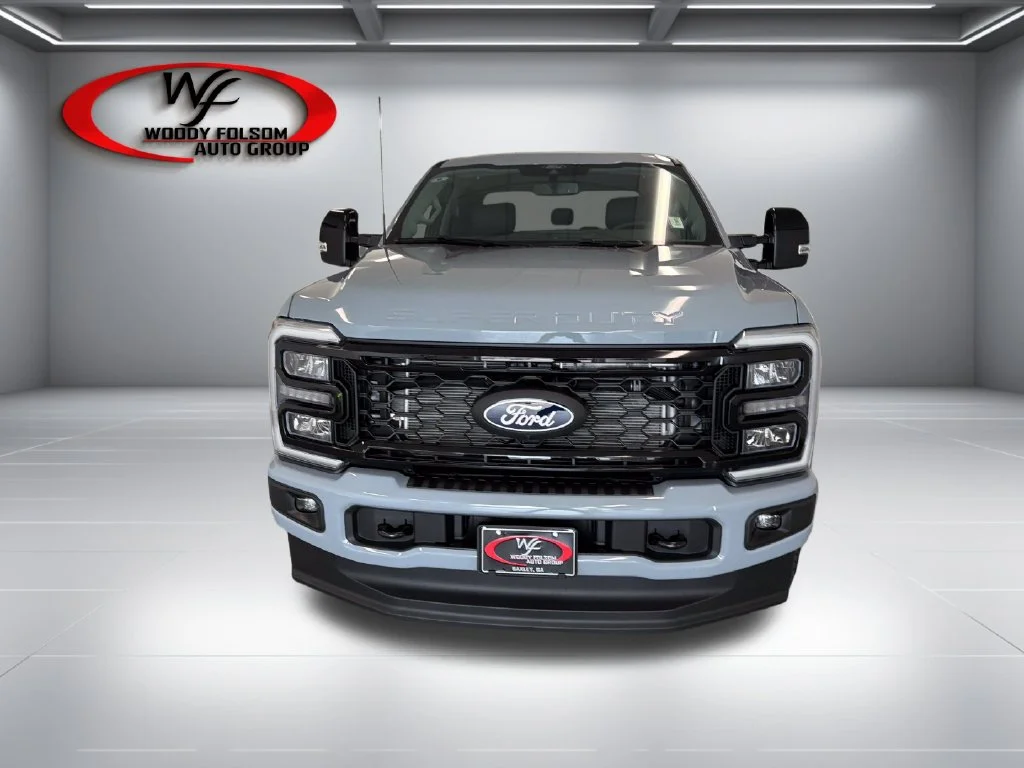 New 2027 Glacier Gray Metallic Tri-Coat Ford F-250® Lariat® image 2