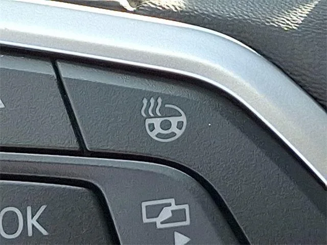 2025 Volkswagen Taos SE - Photo 18