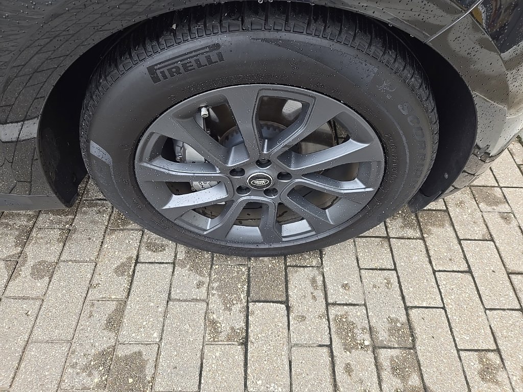 Certified Used 2025 Black Land Rover S image 11