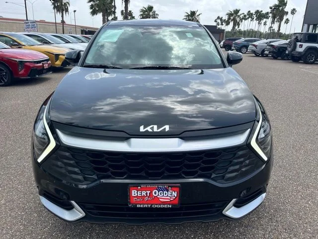 Used 2024 Black Kia LX image 2